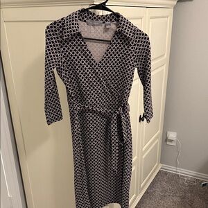 Liz Claiborne Black and White Patterned Long Sleeve Dress